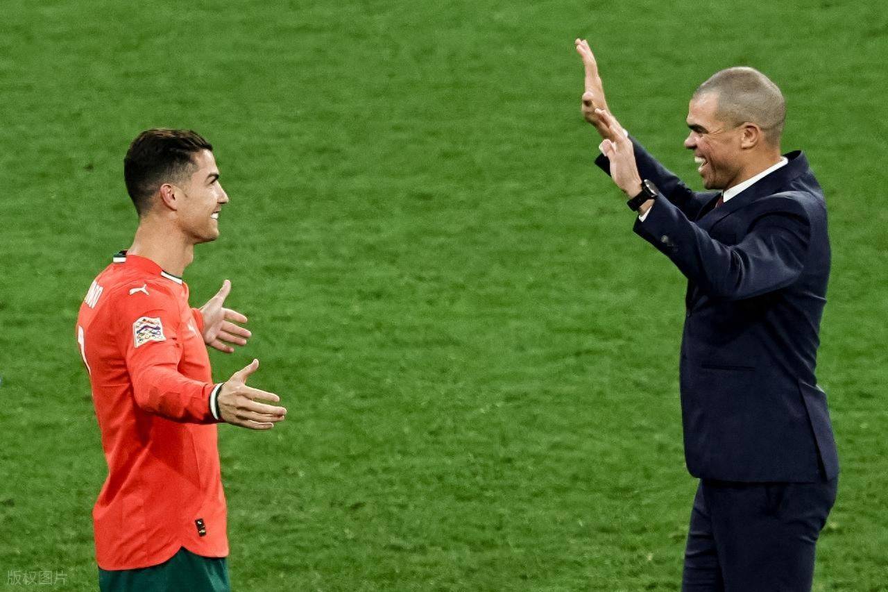 九游这也行？尤文图斯绝杀压哨备战荷甲风云突变拜仁慕尼黑今晚主帅复盘，山东泰山国际比赛日造点机会的简单介绍