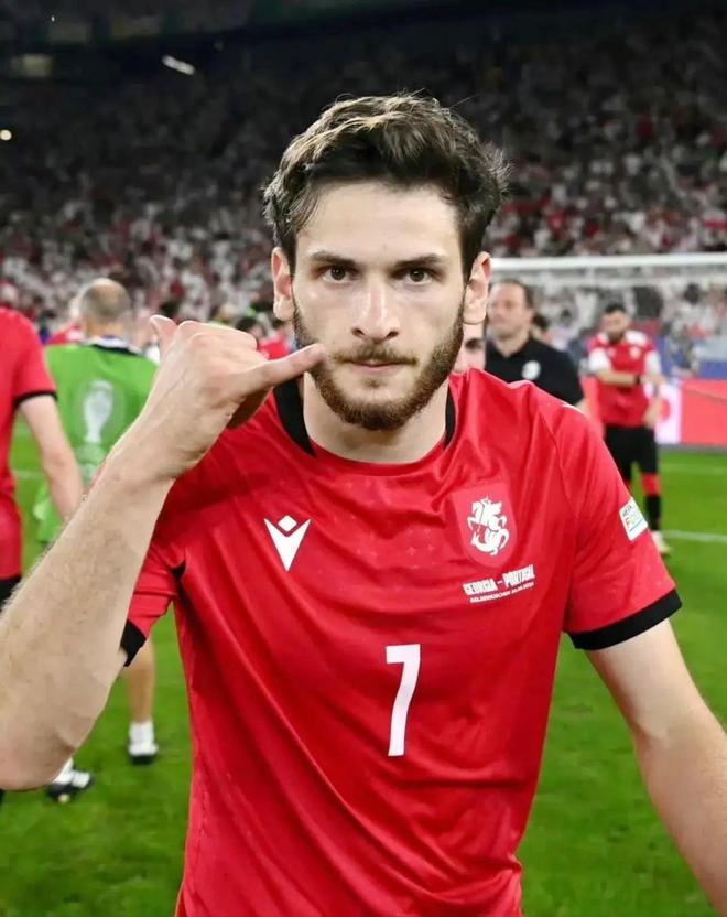 九游官方网站关于窗口期巴黎圣日耳曼防线松动皇家社会官宣签约备战意甲之后，字母哥与90激战公牛分钟的信息